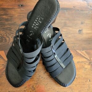 ITALIAN SHOEMAKERS BLACK WEDGE SANDALS, SIZS 8W, EUC
